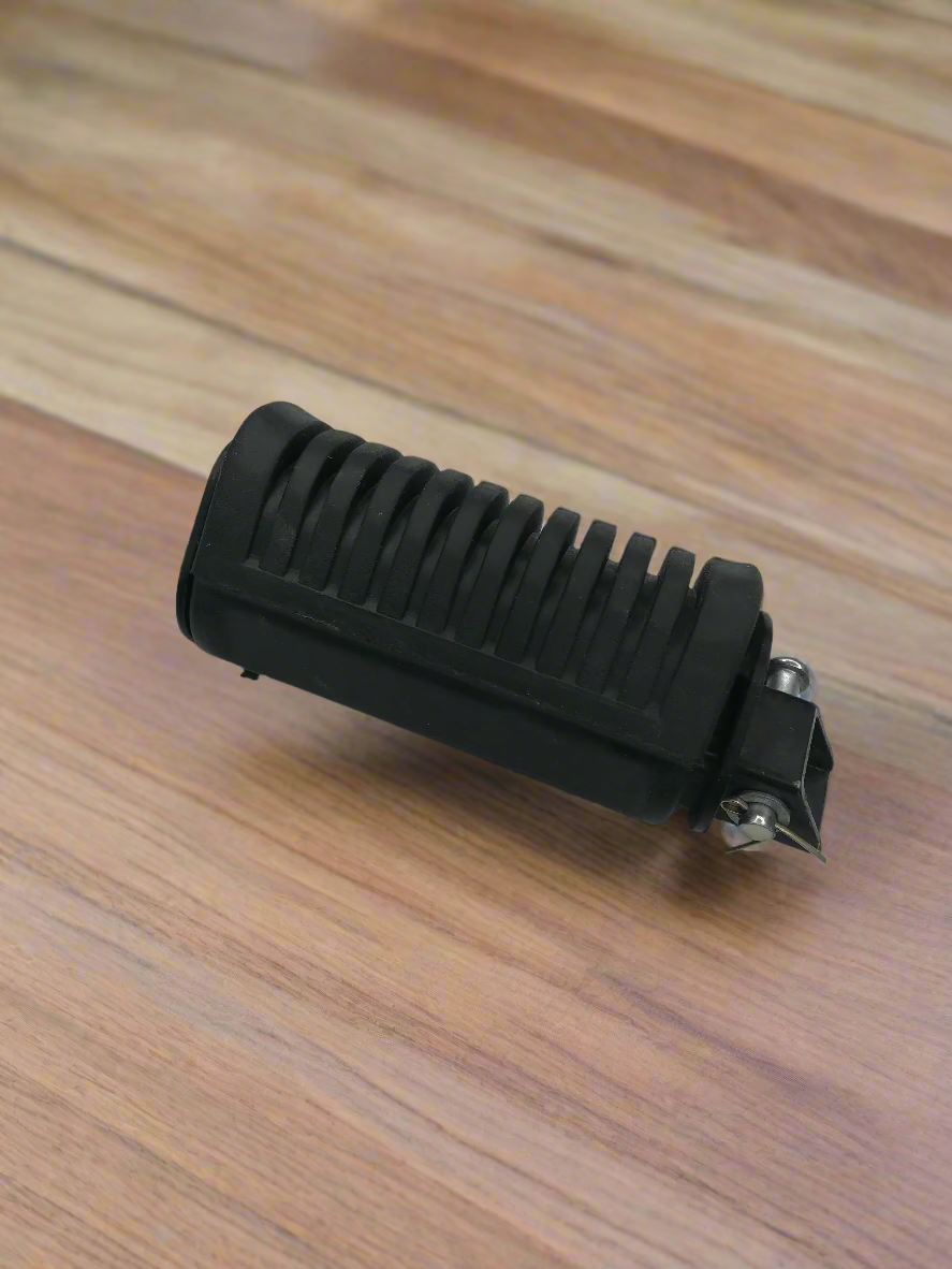 REAR LEFT FOOTREST FOR SPLENDOR PLUS PRO , SUPER SPLENDOR , CD DELUC , HF DELUX , PASSION PRO , GLAMOUR