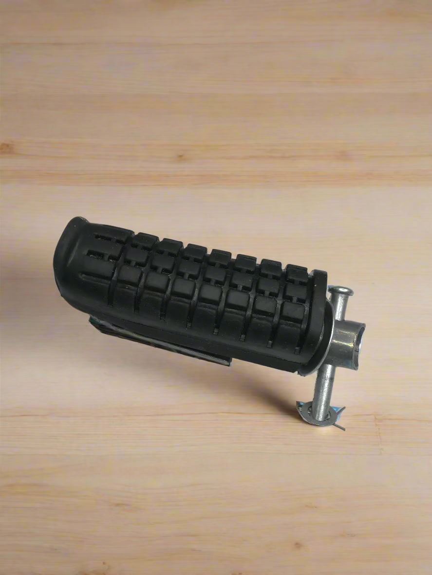 FOOTREST FOR HUNK FRONT LEFT SIDE 1 PC