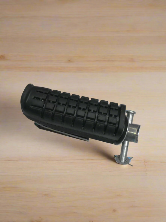 FOOTREST FOR HUNK FRONT LEFT SIDE 1 PC