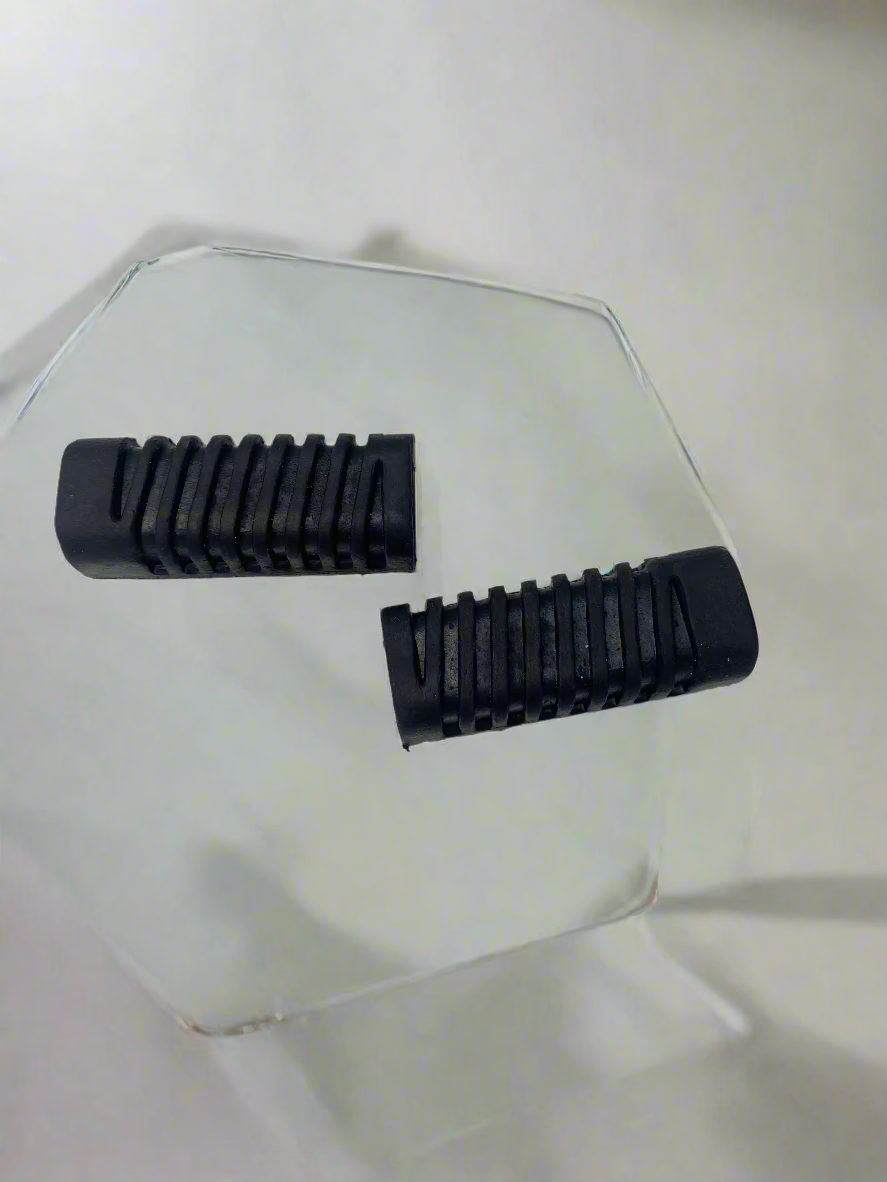 FOOTREST RUBBER FOR PLATINA OLD / CT 100 OLD SET OF 2 PIECE