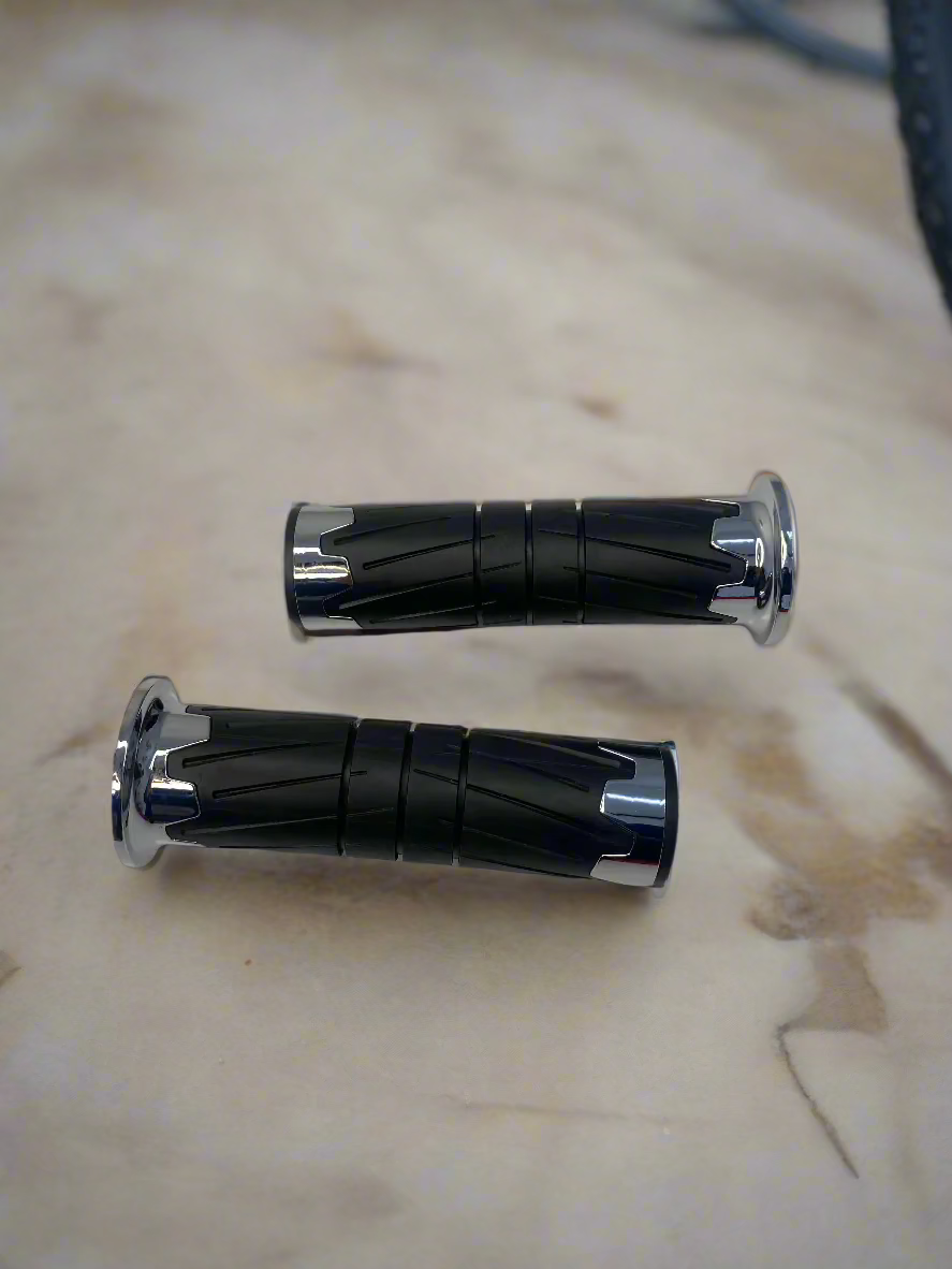 FANCY GRIP FOR BIKE AND SCOOTER UNIVERSAL BLACK COLOR WITH CHROME