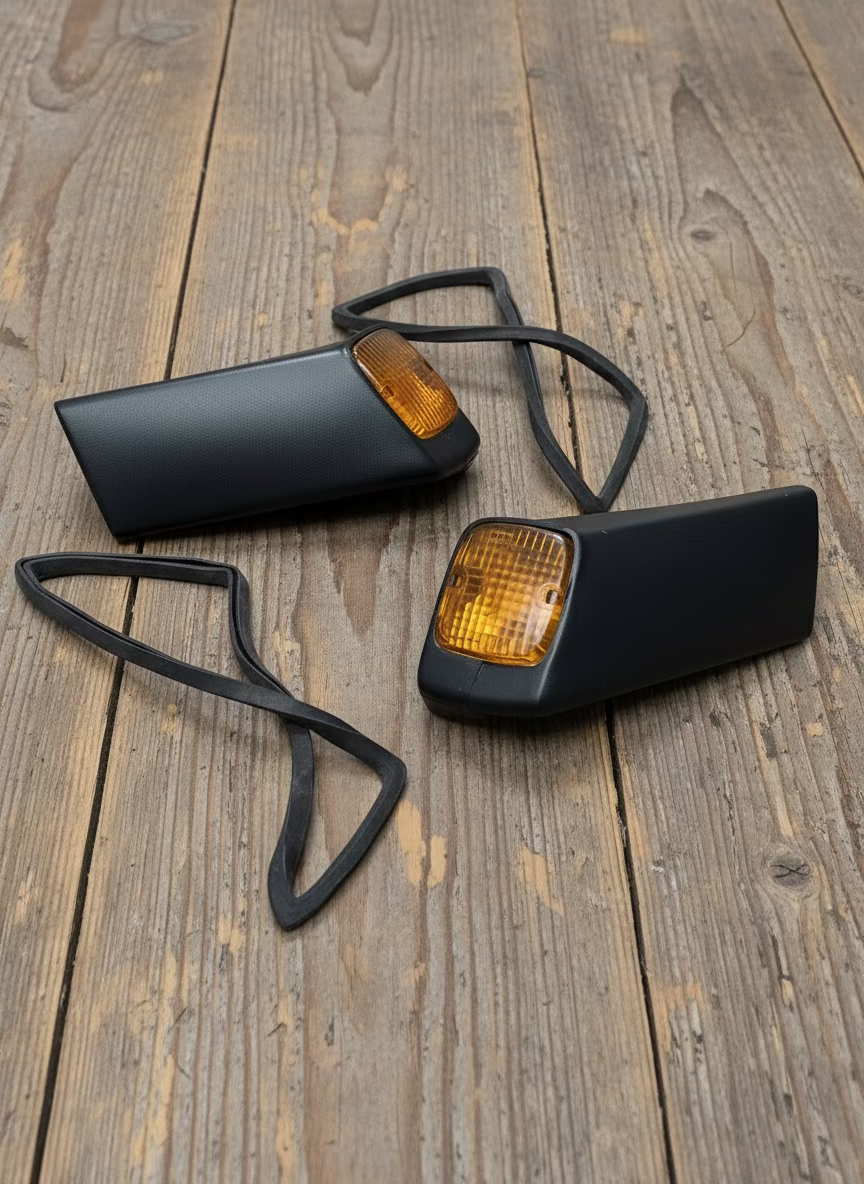 REAR INDICATOR FOR CHETAK OLD MODEL SCOOTER SET OF 2